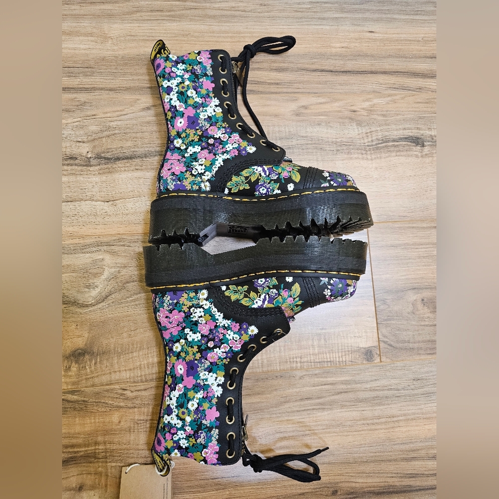 🌸Dr. Martens SINCLAIR HI VINTAGE FLORAL PLATFORM BOOTS - Picture 6 of 12